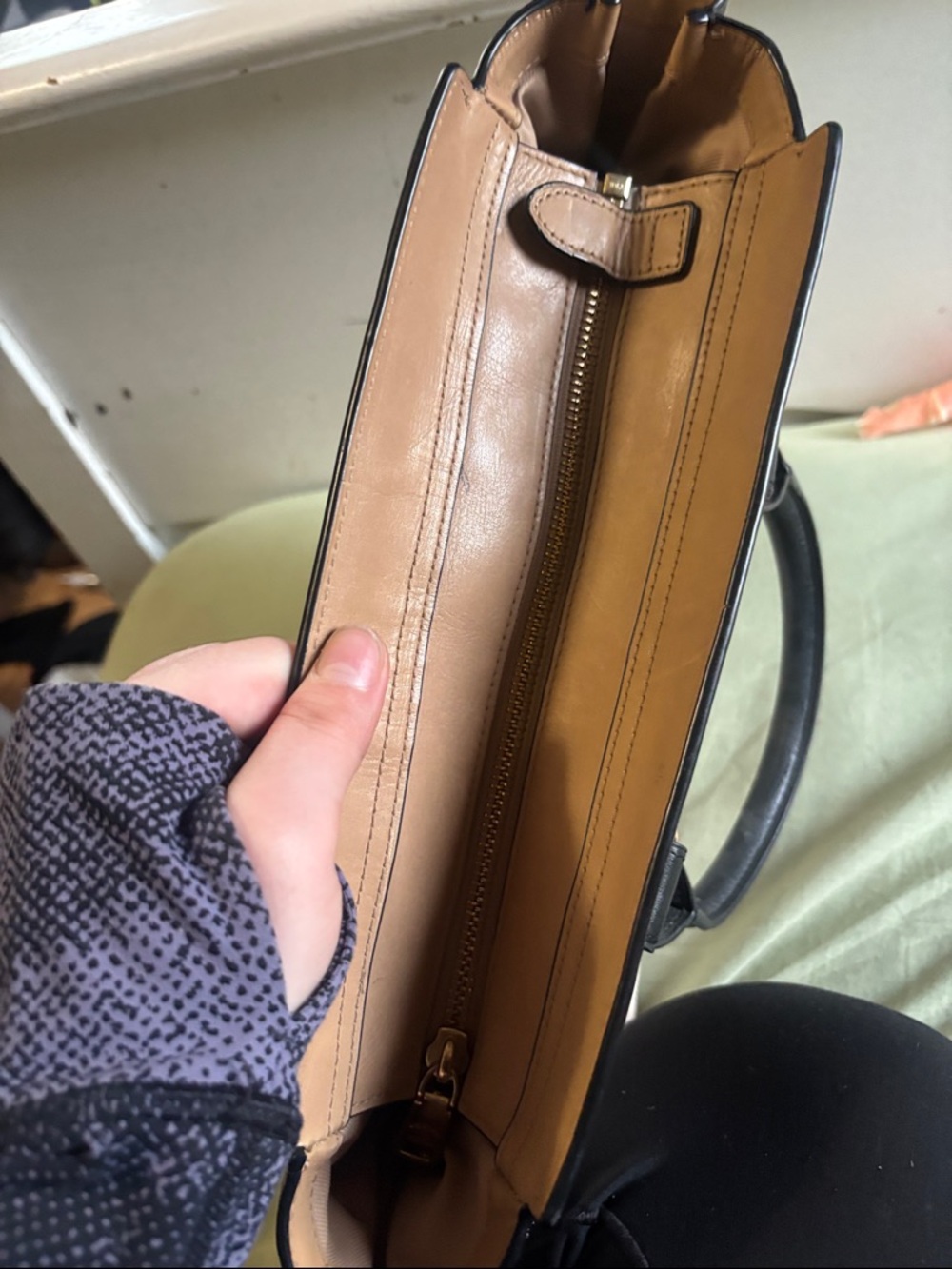 Coach Cream and Black Leather Satchel with Gold Hardware - Picture 7 of 12